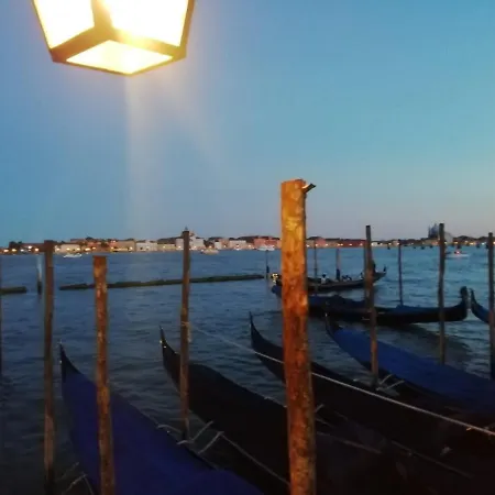 Casa Vacanze Venezia C'est La Vie Mira